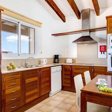Torre Soli Nou Sleeps 6 Pool Air Con Wifi